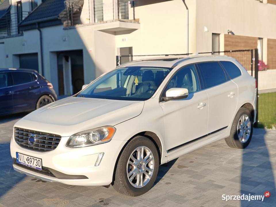 Volvo xc60 2014r 32 benzynaautomatlift Rok produkcji 2014 Iława sprzedam