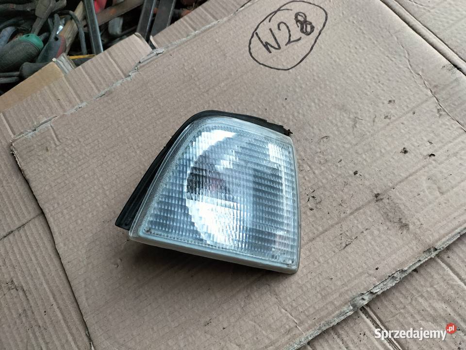 AUDI 80 B4 80B4 KIERUNKOWSKAZ PRAWY PRZÓD prawe