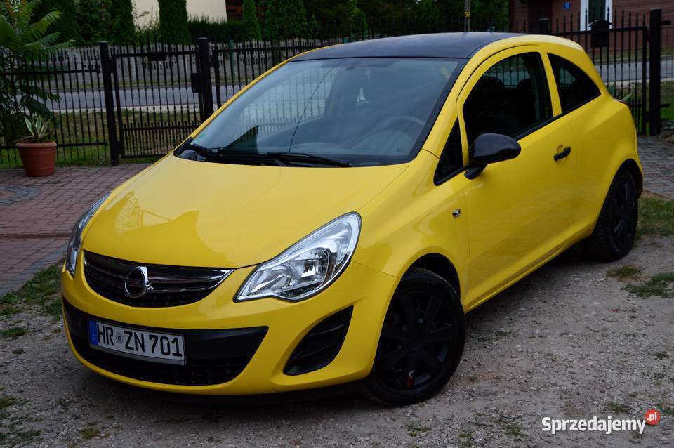 Śliczna Corsa Z Niemiec Klima Mały Przebieg lakier metallic Staszów