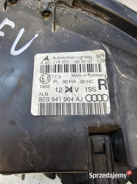 REFLEKTOR PRAWY AUDI A4 B7 8E0941004AJ EUROPA sprzedam