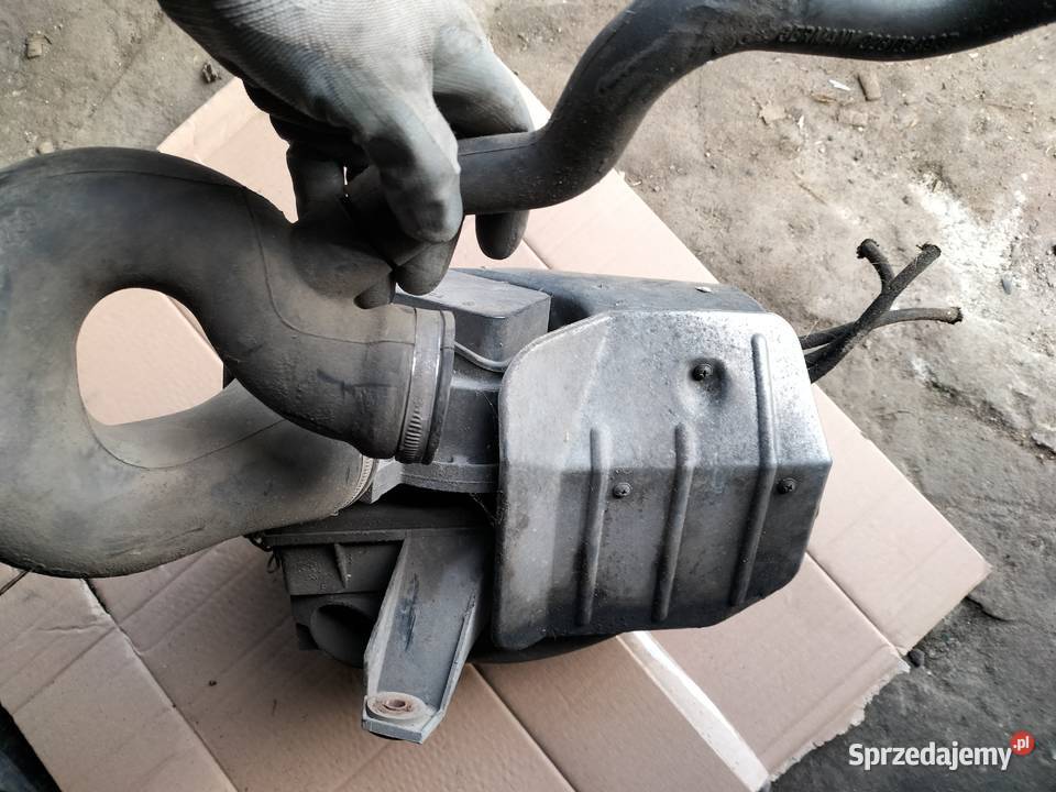 OBUDOWA FILTRA PRZEPŁYWOMIERZ POWIETRZA AUDI Kamień-Kolonia