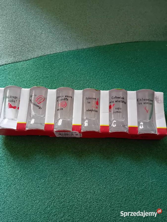6 nieużywanych kieliszków z nadrukami do wódki Warszawa