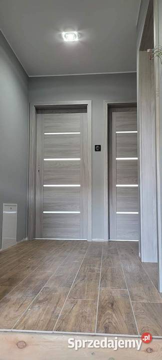 DRZWI Z NAKŁADKĄ MASKUJĄCĄ STARĄ FUTRYNĘ BEZ Drzwi i okna Wołomin