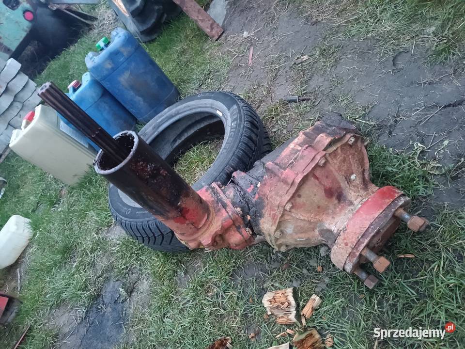 Zwolnica noga przedniego napędu mostu Mtz 82