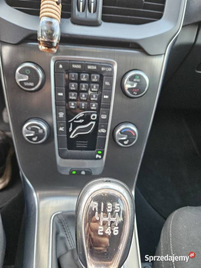 volvo v40 Rok produkcji 2013 świętokrzyskie Słupiec