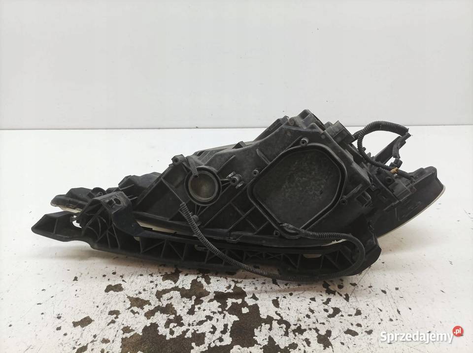 LAMPA PRZÓD PRAWA Honda FRV I 20042009 Rok produkcji 2006