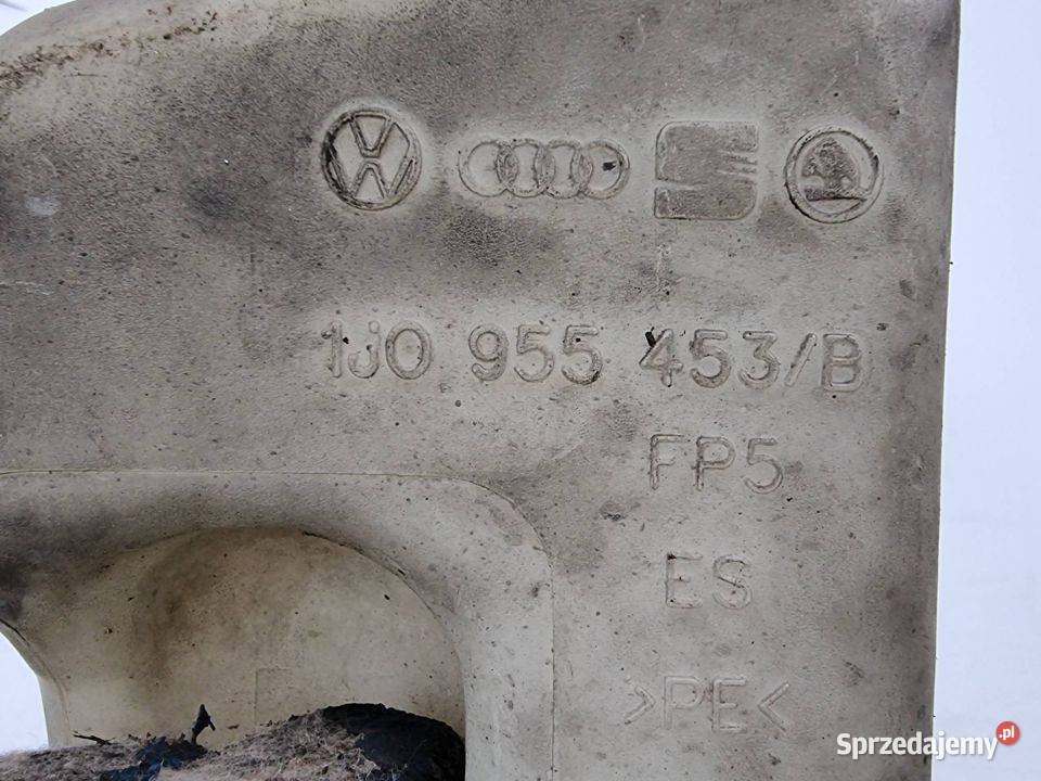 ZBIORNICZEK SPRYSKIWACZY AUDI A3 8L 1J0955453B Pozostałe Lipno