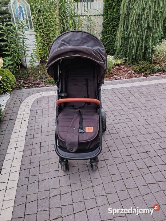 Spacerówka czarna Dębica