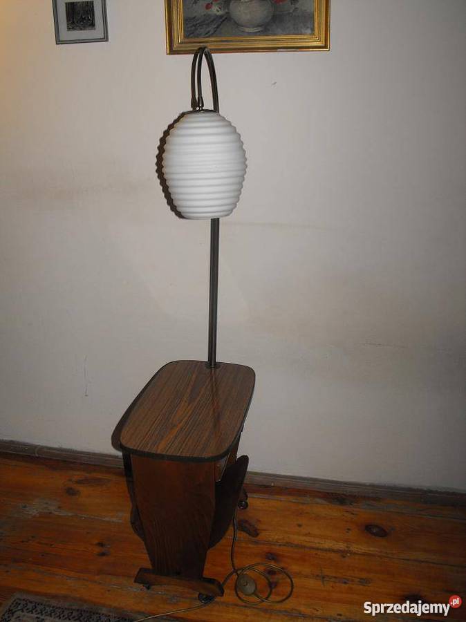 Lampa podłogowa ze stolikiemgazetnikiem na Antyki łódzkie