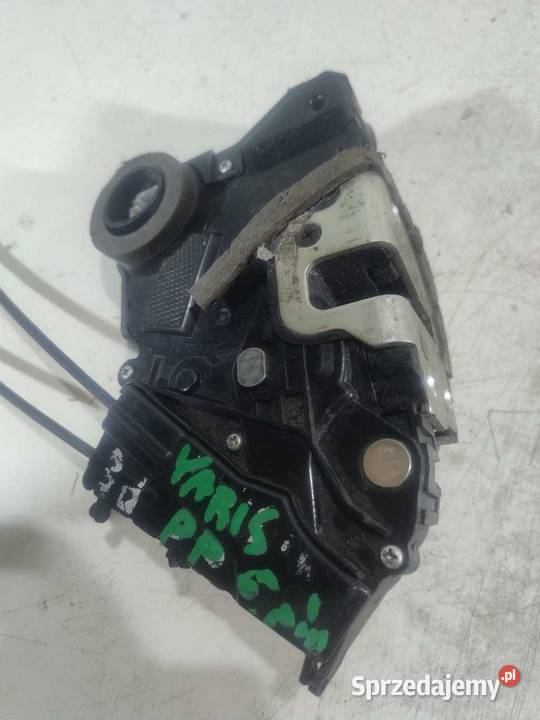 ZAMEK DRZWI PRAWY PRZÓD 6 PIN TOYOTA YARIS II