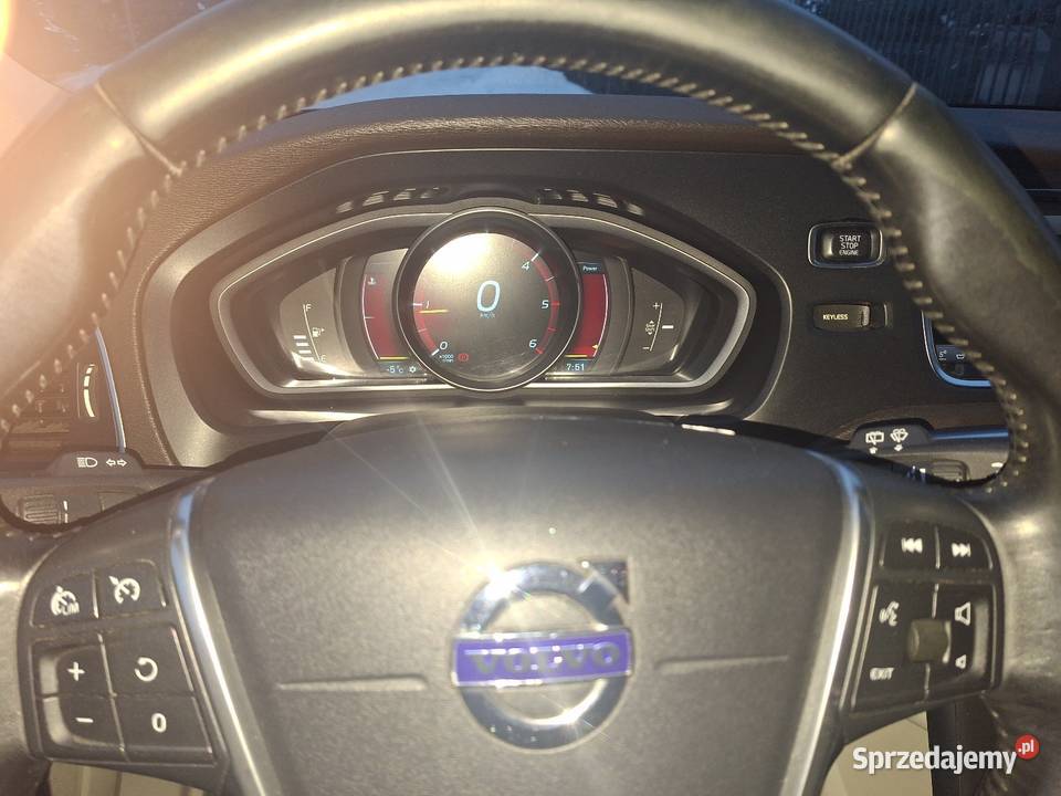 Sprzedam volvo v40 d2 2013 wspomaganie kierownicy