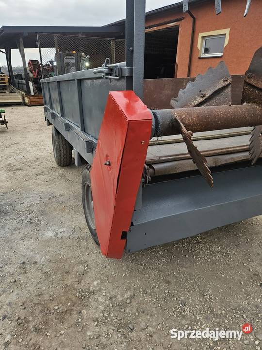 Rozrzutnik obornika dwuosiowy Rozrzutniki obornika małopolskie Proszowice