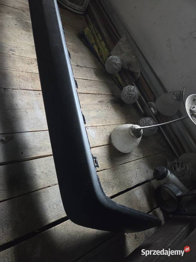 NAKŁADKA ZDERZAKA LISTWA TYŁ MERCEDES W124 8496 łódzkie Lgota Wielka