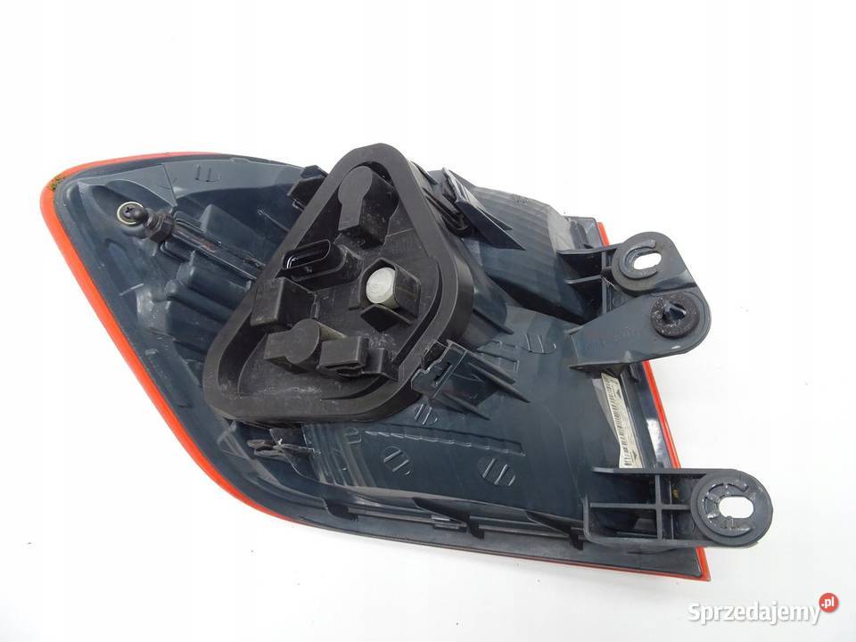 LAMPA PRAWY TYŁ PRAWA TYLNA W BŁOTNIK LED BMW