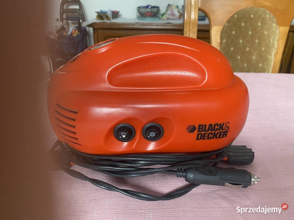 Kompresor samochodowy Black Decker ASI200