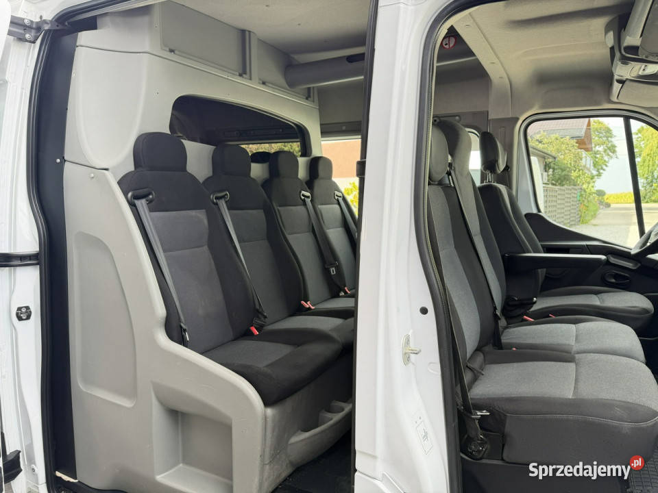 Renault Master L2H2 średniak 7 osobowy Rok produkcji 2019