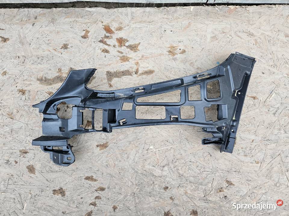 MERCEDES W205 ŚLIZG LEWY ZDERZAKA PRZÓD Międzychód