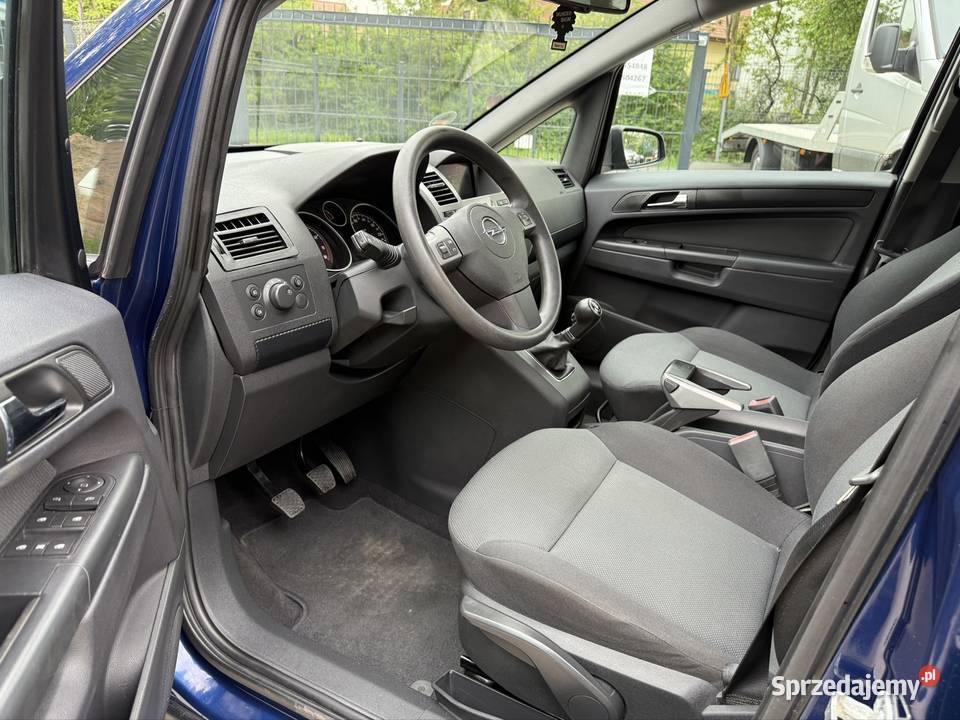 Opel Zafira 7 Osób Oryginalny lakier Mały Kraków
