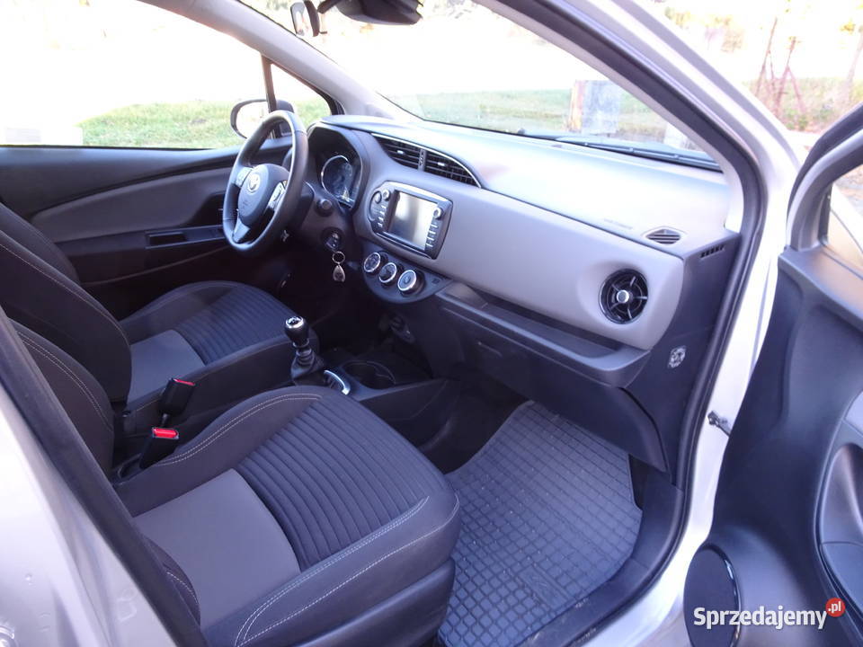 Toyota Yaris 1500 PremiumCity 2017 Poniatowa