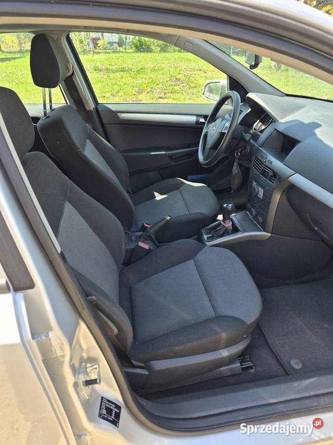 Opel Astra 2005 14 benzyna srebrny lubuskie Drzeńsko