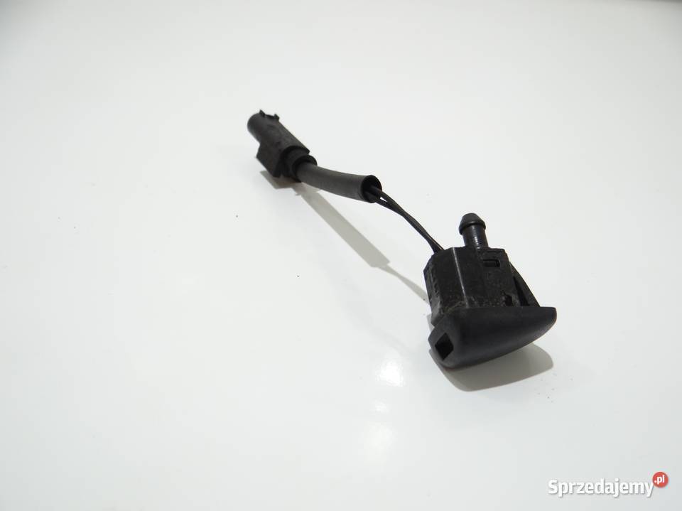 DYSZA SPRYSKIWACZA BMW E60 E61 OE 7046060 osobowe Strzyżewice sprzedam