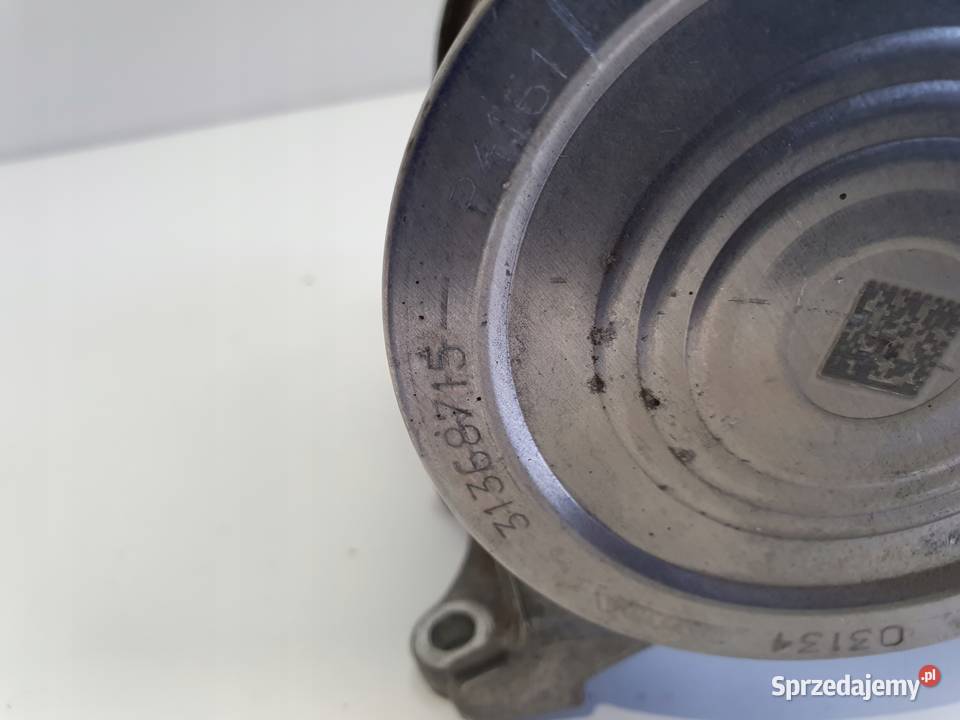 Volvo V40 II 15 T turbo POMPA WODY 31368715 osobowe