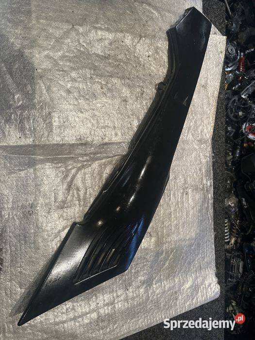 86 87 YAMAHA FZ700 FZ750 Bok Osłona Lewa Owiewka sprzedam