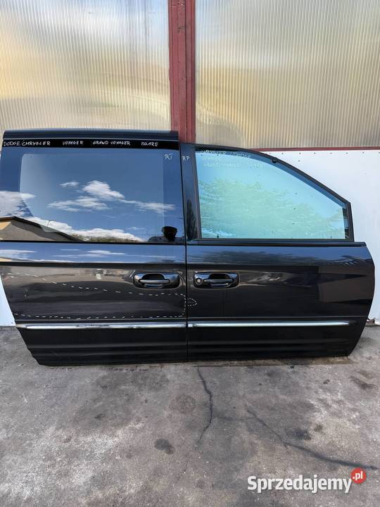 DRZWI PRAWE PRZEDNIE CHRYSLER VOYAGER IV PRAWY Głowno