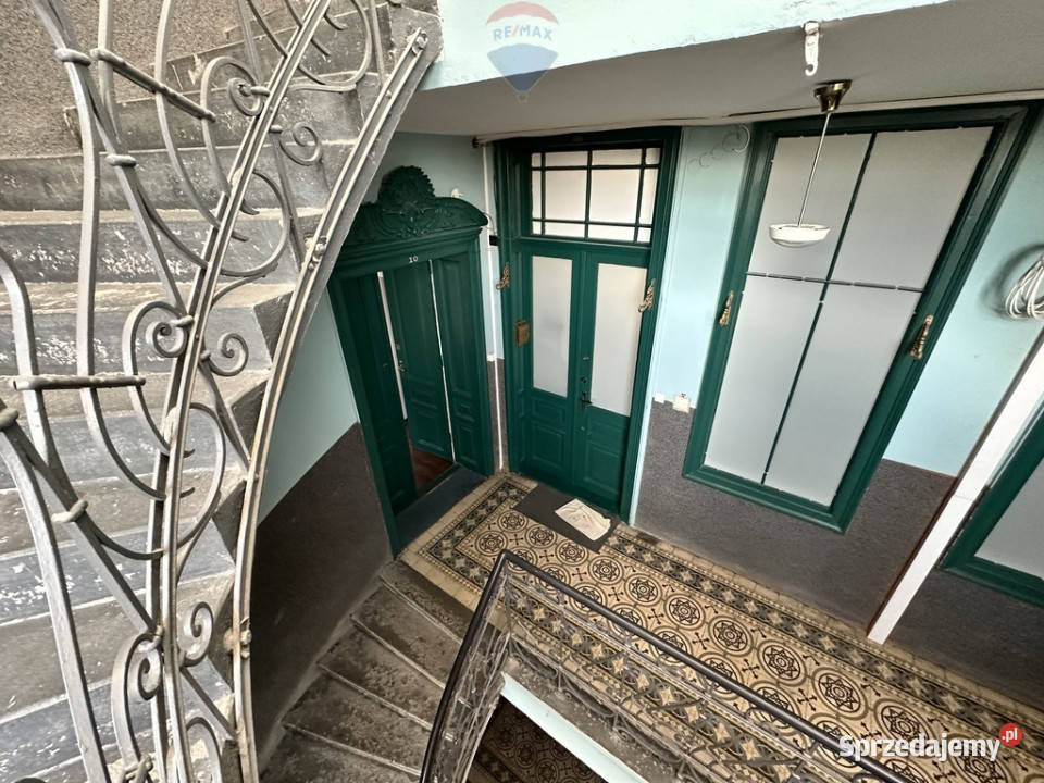 Całe piętro w reprezentacyjnej kamienicy Centrum Bielsko-Biała