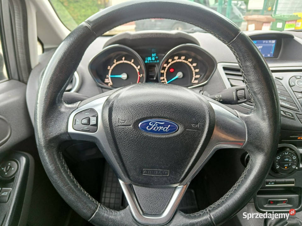 Ford Fiesta Podgrzewane fotele i Przednia szyba grafitowy śląskie Ruda Śląska