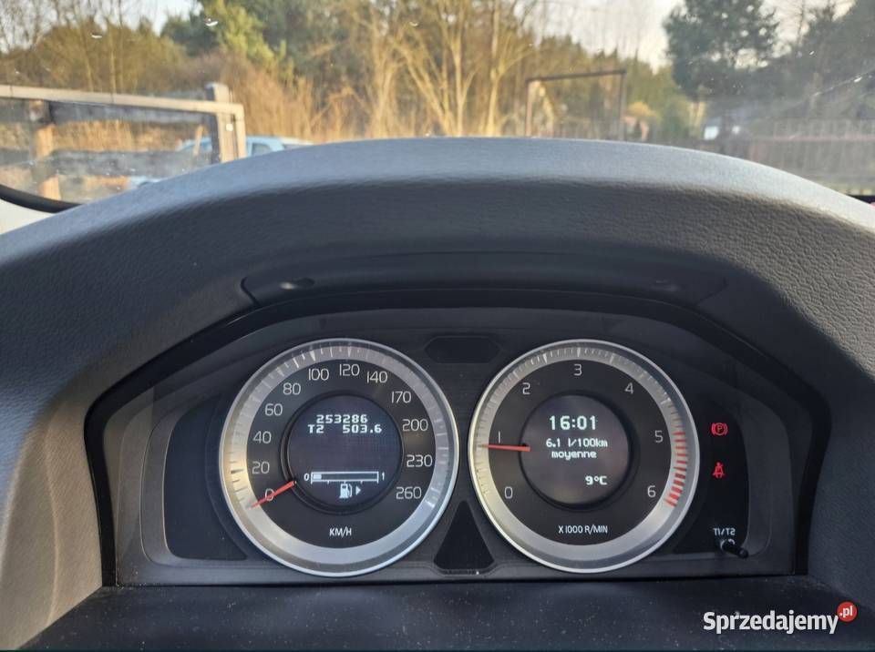 Volvo V60 16D 115 2012 Bogate wyposażenie wielofunkcyjna kierownica Czarna Białostocka