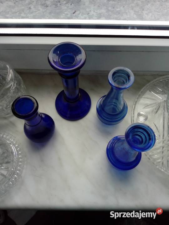 Małe granatowe wazoniki szklane Prl Choszczno