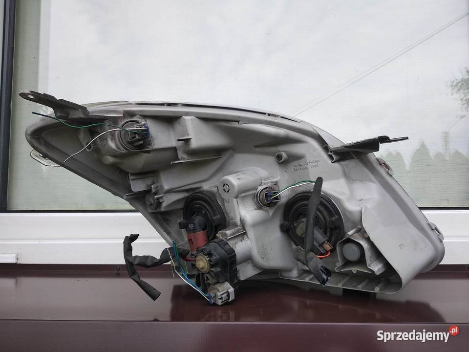 Toyota Corolla Verso I lampa przednia lewa Sieradz