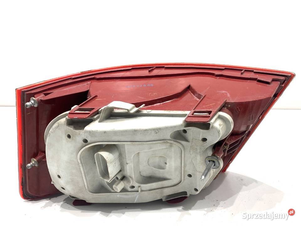 LAMPA LEWY TYŁ AUDI A6 C6 Hatchback 0411 ŚWIATŁO