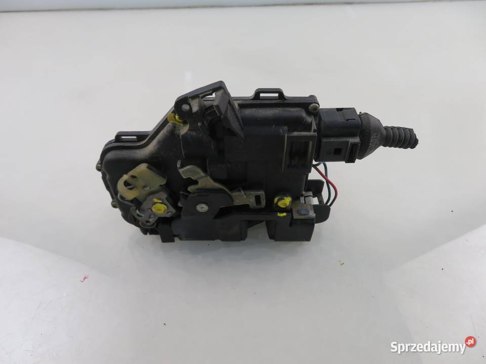 ZAMEK LEWY PRZEDNI AUDI A4 B6 sprzedam