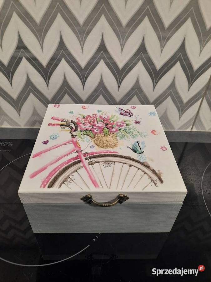 Szkatułka z rowerem decoupage