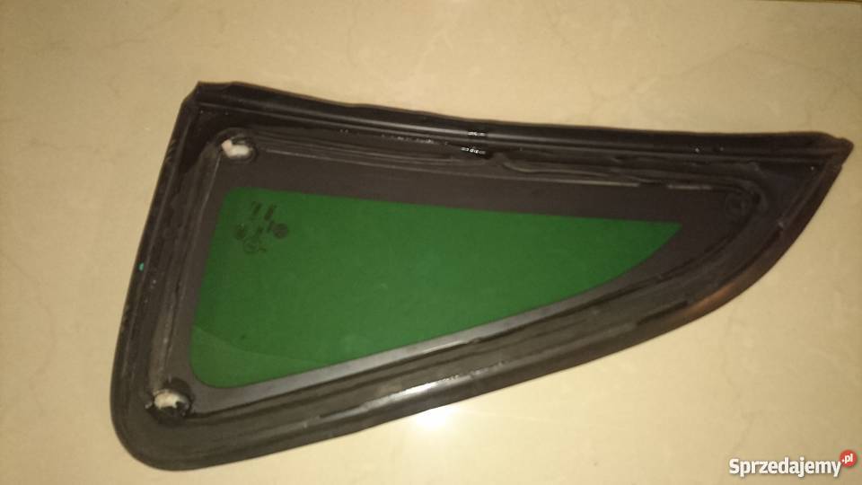 szyba trójkąt w tyłny prawy błotnik polo 4 drzwi osobowe Karoseria Słupsk