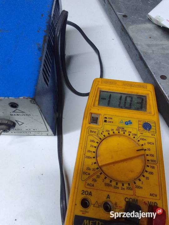 Czeski chyba prostownik do akumulatorów 12volt Kraków