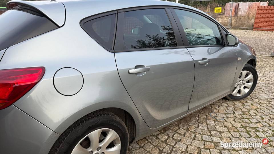 Opel Astra 2015 Diesel 16 Szary Zadbany Bogate isofix Łódź