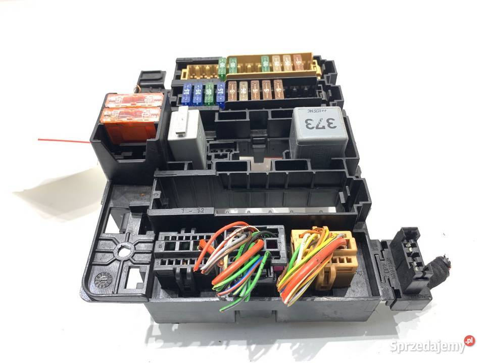 SKRZYNKA BEZPIECZNIKÓW PORSCHE PANAMERA