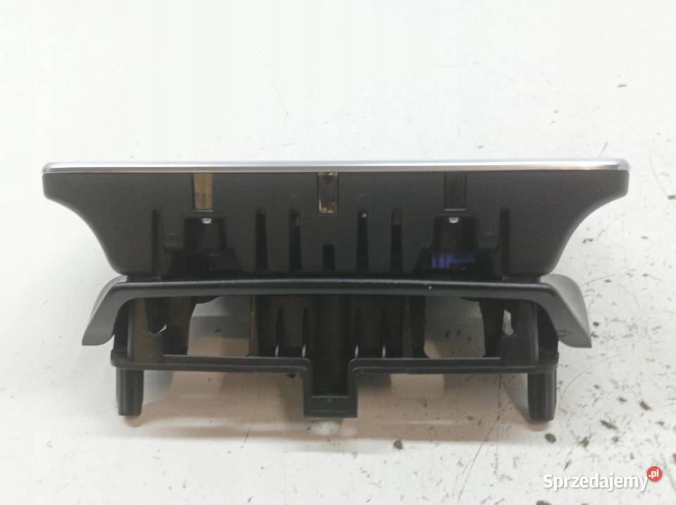 WYŚWIETLACZ A1669007814 MercedesBenz CLAklasa I sprzedam