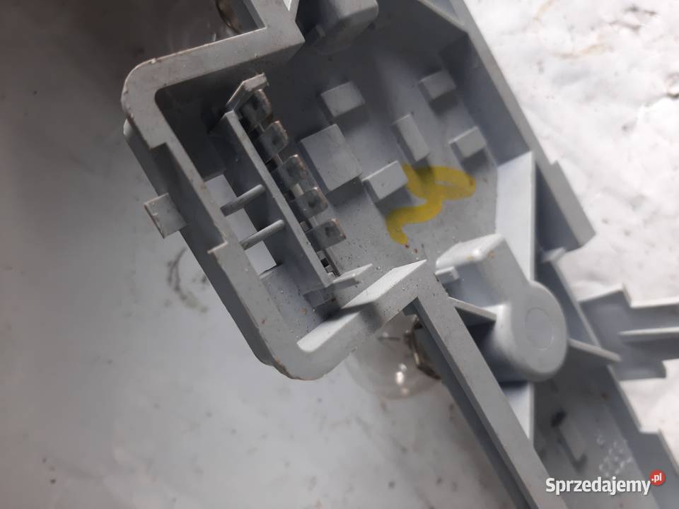 Opel Zafira B listwa wkład lampy prawej tylnej Ksawerów