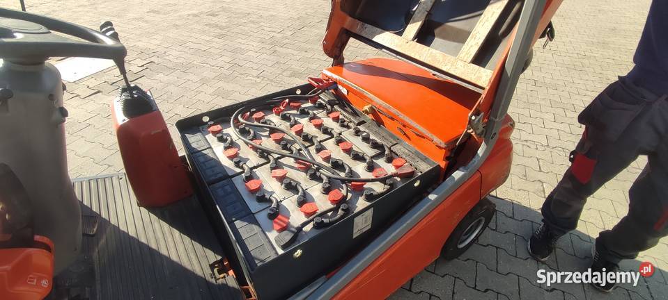 BT C4E200 Wózek widłowy elektryczny prostownik