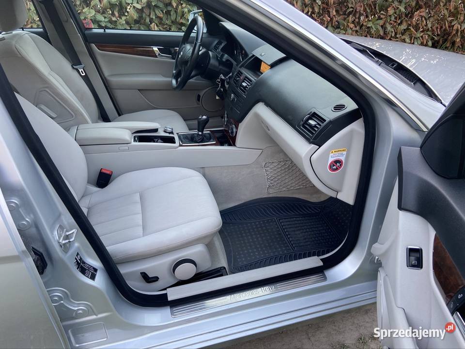 MercedesBenz C 200 KOMPRESSOR W204 2010r 1800cm3 Kowala-Stępocina