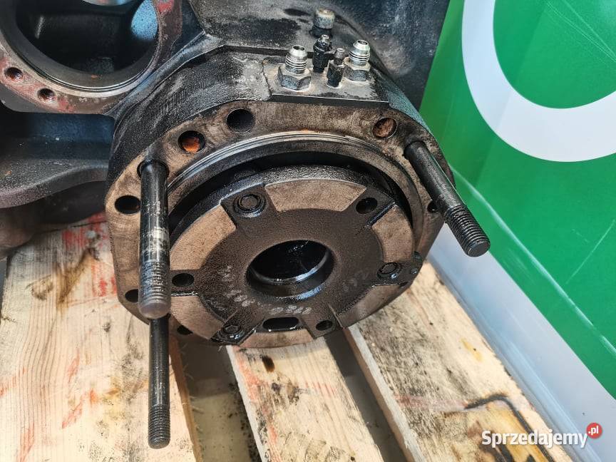 Cylinder hamulca nożnego Massey Ferguson 8947 Wilkowo
