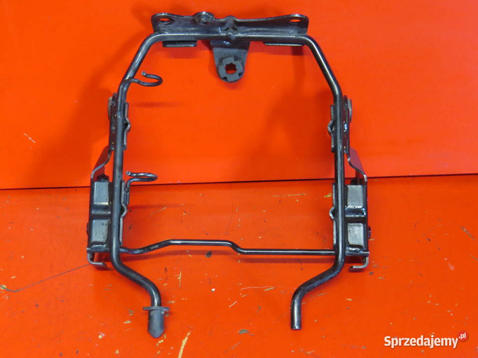 SUZUKI GSR 600 GSR600 K10 09 stelaz czachy