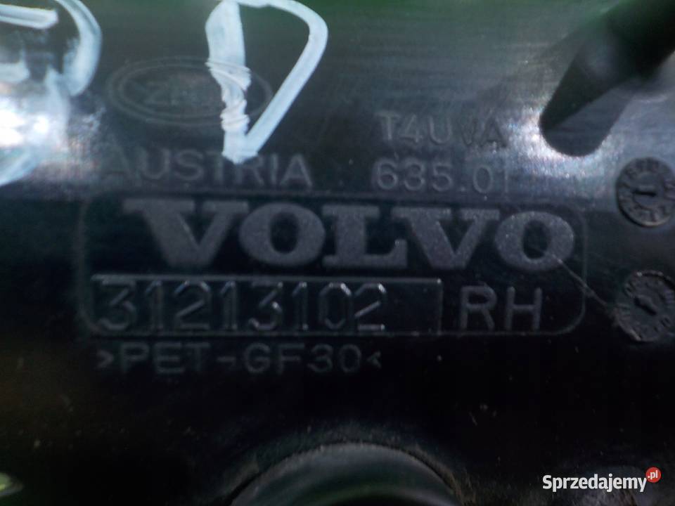 VOLVO V70 III 24 D5 08r KOMBI 5D halogen prawy osobowe mazowieckie Suków
