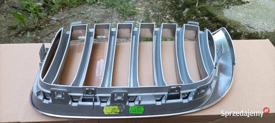 BMW X3 II FL 1417 prawa kratka zderzaki Łódź