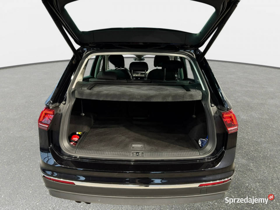 Volkswagen Tiguan Highline 15TSI 150 DSG 2020 r Rok produkcji 2020 Myślenice