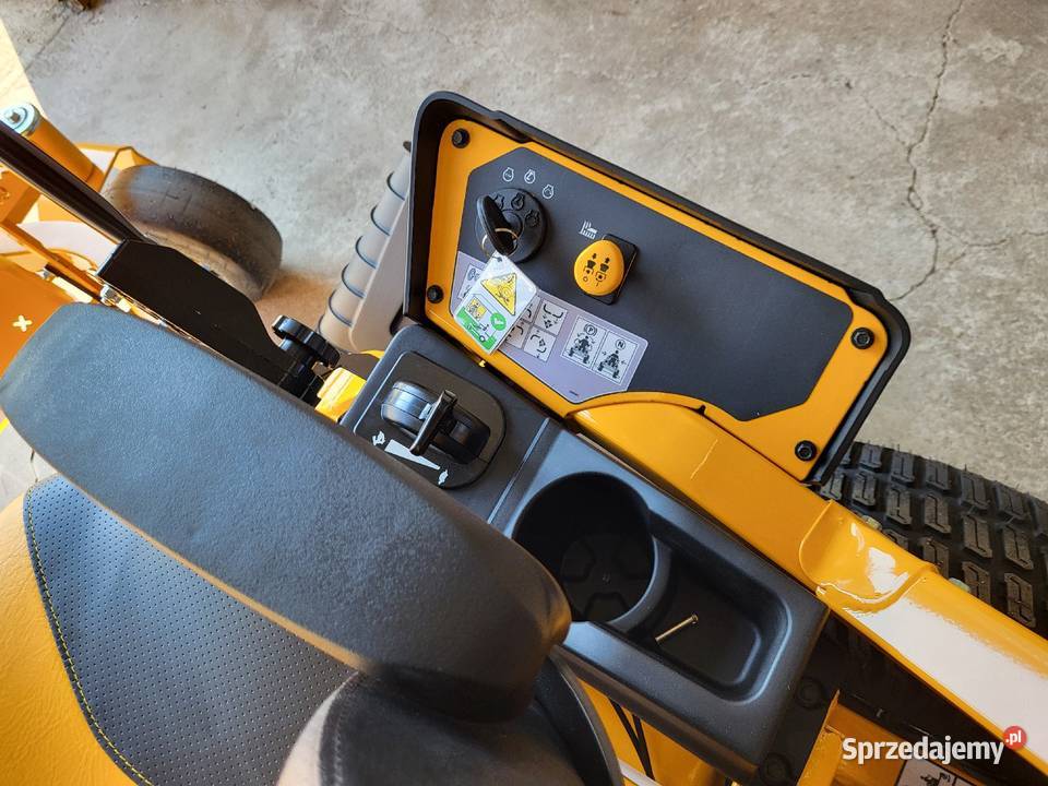CUB CADET XZ5 L107 V2 Zero Turn 22 Traktorek Dymki